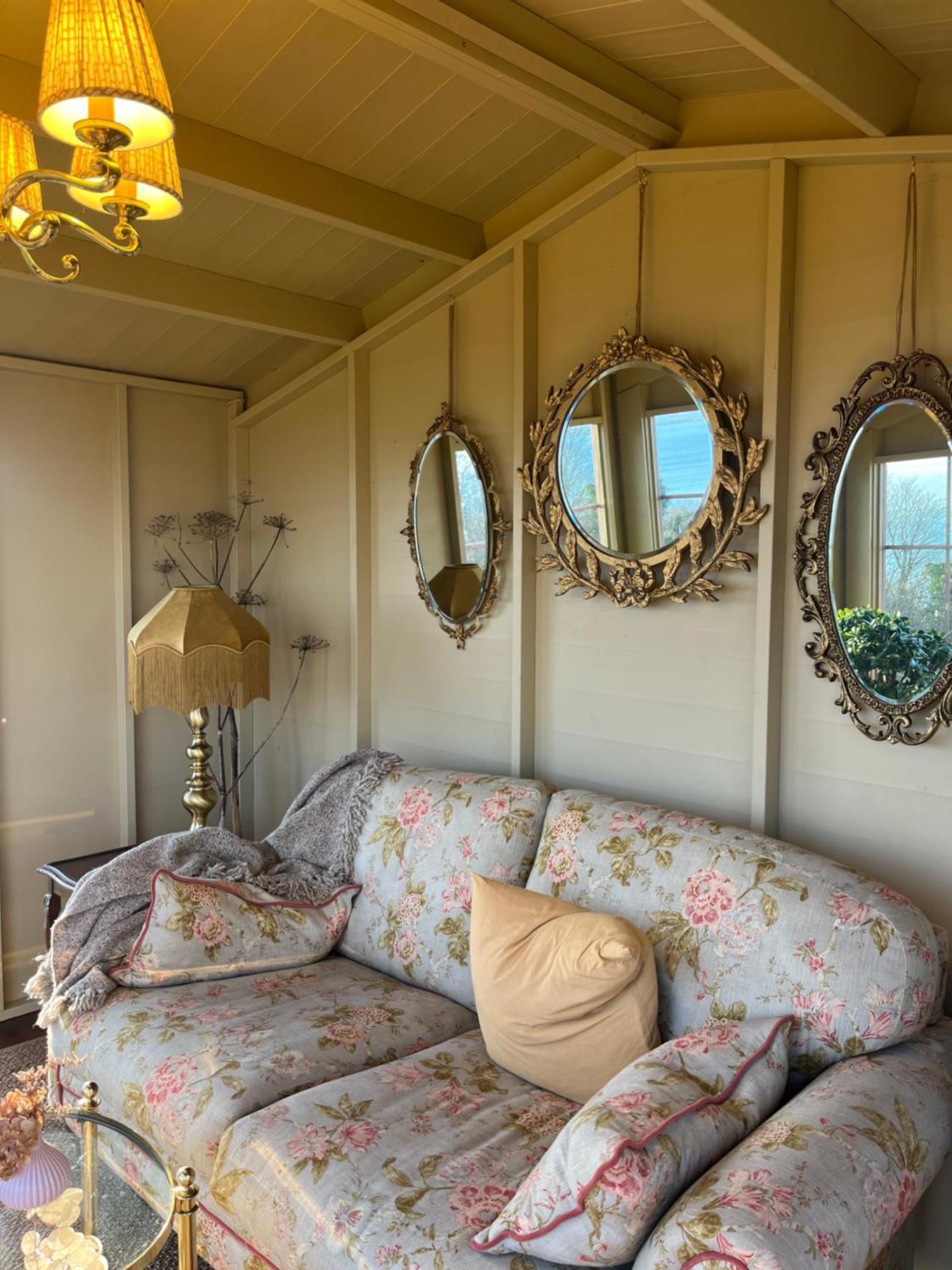 The Pink Cottage Upstairs Suite & Garden Summer Room Whitehead Bagian luar foto